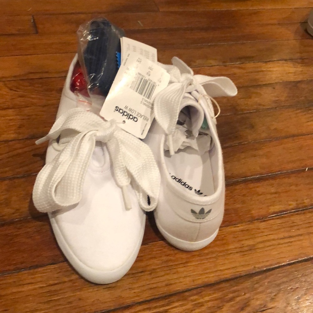 Women’s sneakers